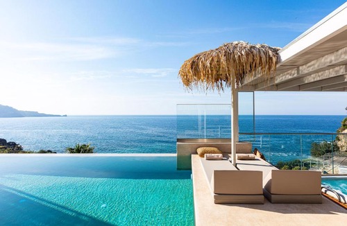 Agios Vasileios Villa | Fotinari Villas