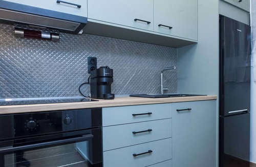 Athens Apartment | Fresh Modern 1 Bd Apt in Vibrant Patisia