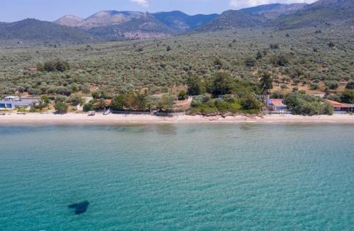 Megalos Prinos House | Front Beach House