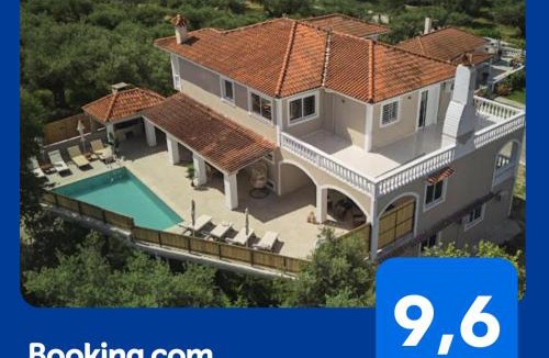 Alonia Villa | Galadriel Villa with Private Pool & Jacuzzi