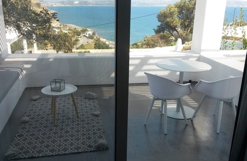 Agia Galini Apartment | Galini Breeze is a luxurious small-scale holiday resort for couples, Crete south