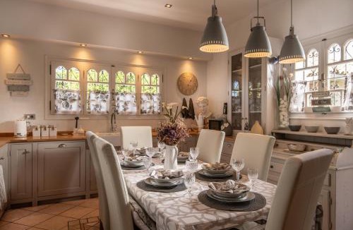 Kalamaki Villa | Garden Village Residence