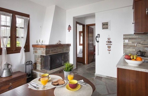 Mouresi Apartment | Gardenia- Family apartment with sea view