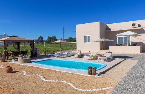 Gennadi Villa | Gennadi serenity villa for 7 persons 60 m from the beach