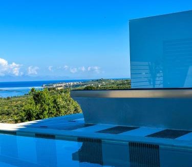 Kompi Apartment | Georgianna's suite with private pool , 'greysuite'