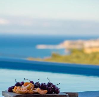 Kompi Apartment | Georgianna's suite with private pool , 'greysuite'