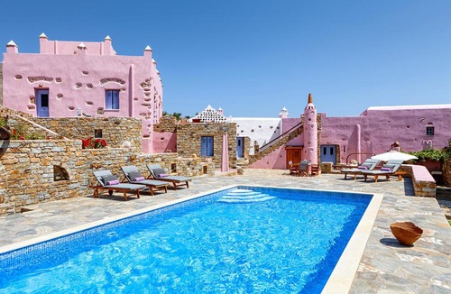 Engarai Villa | Georgilas Cave House