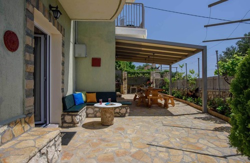 Mousata Apartment | Gerasimos Studio | Nikos & Vassilis Apartments
