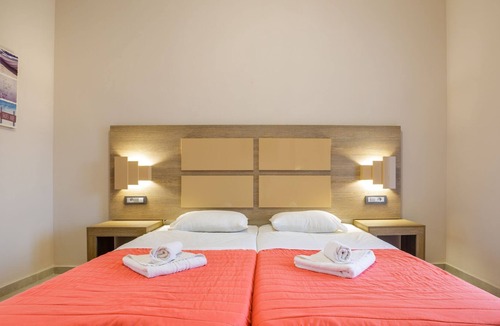 Katastari Apartment | Giannis Pool Studios Superior 1, Alykes, Zakynthos, Greece