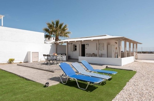 Perivolos Apartment | GK in SANTORINI HOME ART