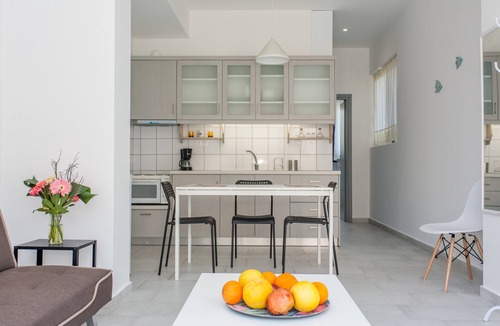 Kato Galatas Apartment | Glaros Homes