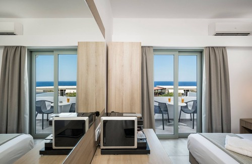 Ayios Pandeleimon Hotel | Glykeria Hotel
