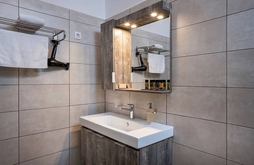 Ayios Pandeleimon Hotel | Glykeria Hotel