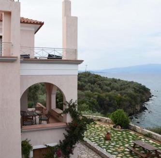 Sourpi Apartment | Goddesses Villa 1 in Nies