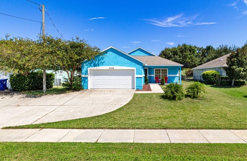 Butler Beach House | GOIN COASTAL Beach House, 3/2, Sleeps 10, 3 min Walk To The Beach