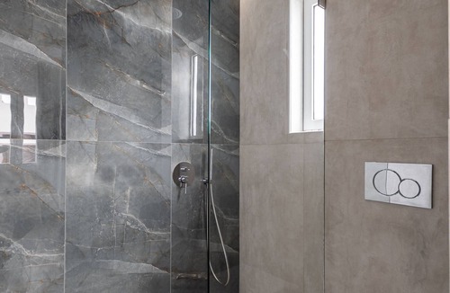 Naxos Town House | Golden Bird's