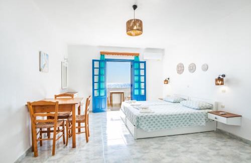 Lefkos Apartment | Golden Sand Studios