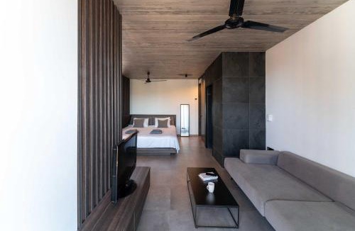 Petaloudes Apartment | Golden Sun Luxury Apartment Adults Only