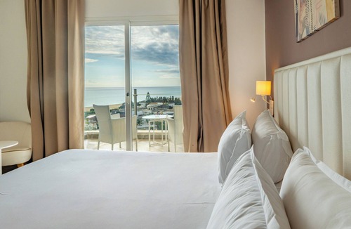 Mrezga Hotel | Golden Tulip President Hammamet