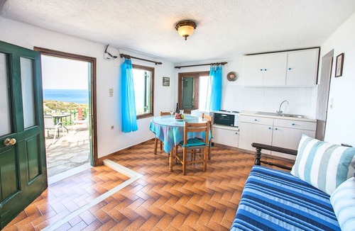 Istron Apartment | Anemone Seaside Traditional Homes - Apartment
