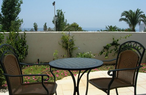 Pilalimata Villa | Grapevines 10 Seaview Villa . Quiet and peaceful, relax and chill out