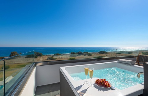 Gennadi Villa | Great Albatross Beach Front Villa