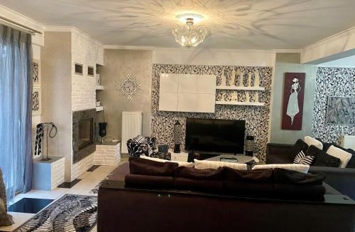 Agioi Anargyroi-Kamatero Apartment | Greek hospitality