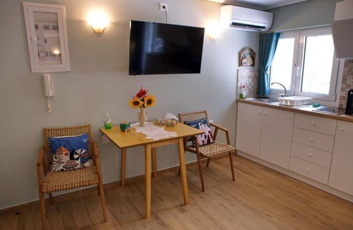 Nafplio Apartment | Green house studio/near Old town/Private terrace.