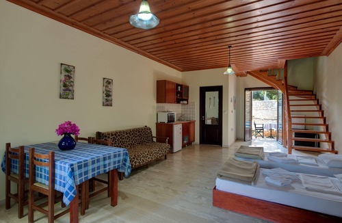 Douliana House | Group accommodation in separate houses