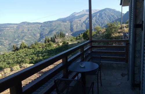 Mesaia Trikala House | Guesthouse Diochri