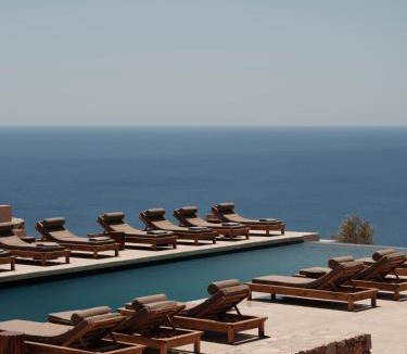 Folegandros Hotel | Gundari