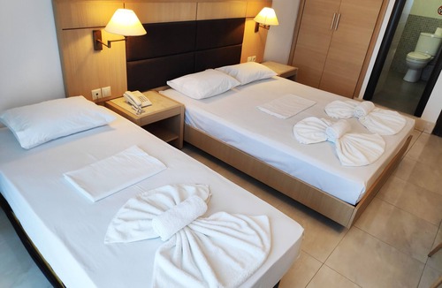 Polichrono Hotel | Halkidiki Palace
