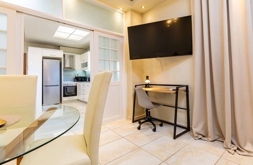 Chania Old City Apartment | Harbour - 90sqm Spacious 2-Balcony Apt in Chania Old Town Parking Available 950m