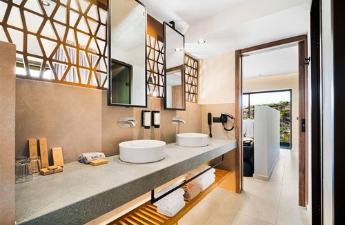 Pefki Hotel | Harmony E Rock Hotel