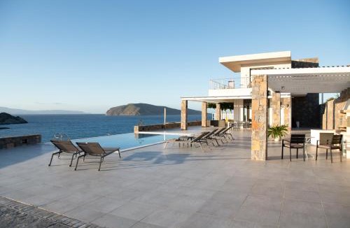 Pefki Villa | Haven Villa