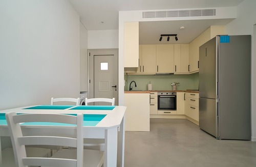 Papastavraiika Apartment | Heli View Apartment with Private Pool and Sea View