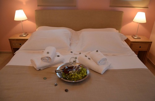 Aristotelis House | Helianthus Guesthouse