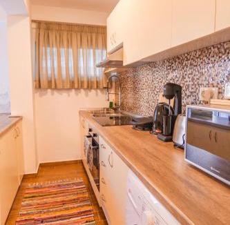 Faliraki Apartment | Helios Red & Blue