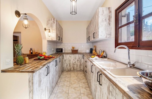 Nea Tirintha House | Herakles House, fully fenced, garden & large terrace, 10 min drive to Nafplio