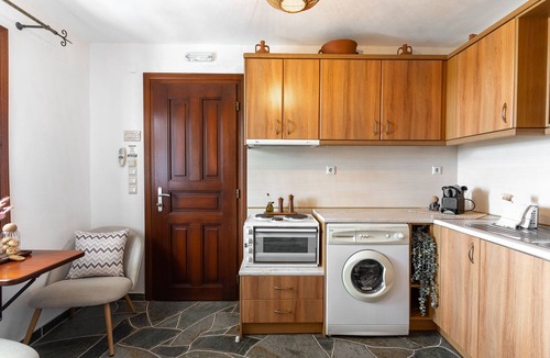 Platis Gialos Apartment | Hibiscus - Mirsini Apartments in Sifnos