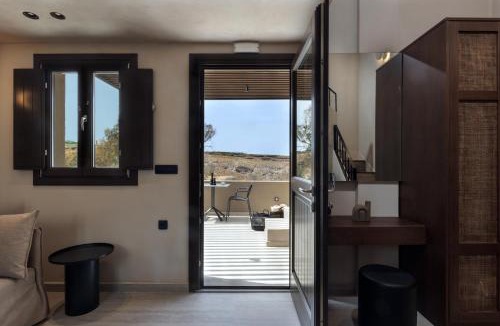 Vothon Hotel | Hidden Hills