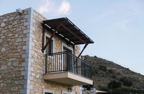 Lentas Apartment | Hideaway Southcrete