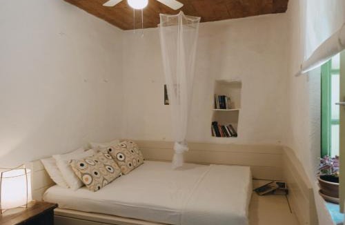 Korissia House | Hidesign Athens Traditional Stone House in Kea's Port