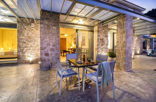 Katouna Apartment | High chance of becoming your favorite place to stay in Lefkada :)
