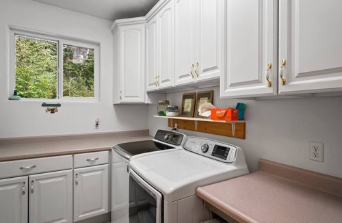 Rabbit Creek House | Hillside Haven
