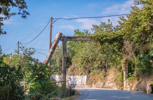 Erymanthos Municipality Ski Chalet | Hillside hideaway