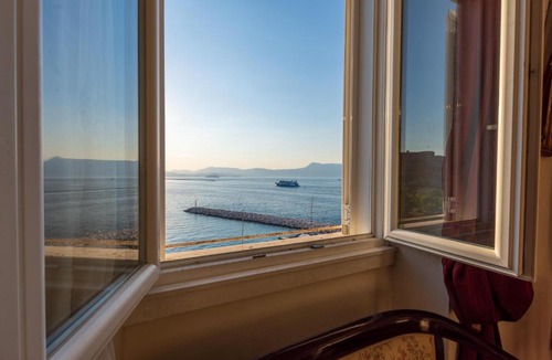 Old Town Apartment | Historic House “View All The City”