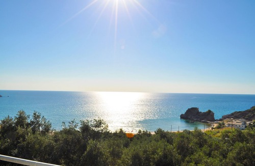 Sinarades Apartment | Holiday house on Pelekas beach "Papadatos"
