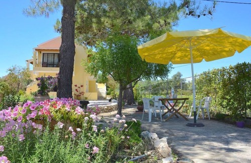 Melikia Apartment | Holiday Apartment 'Alexandra Apartment 14' with Private Balcony & Wi-Fi