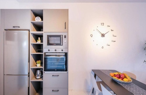 Sfakera Apartment | Holiday Apartment "True Home" with Sea View, Balcony & Wi-Fi
